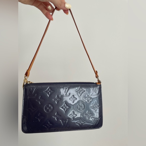 Louis Vuitton Handbags - Authentic Louis Vuitton Vernis Muted Purple Patent Shoulder Bag